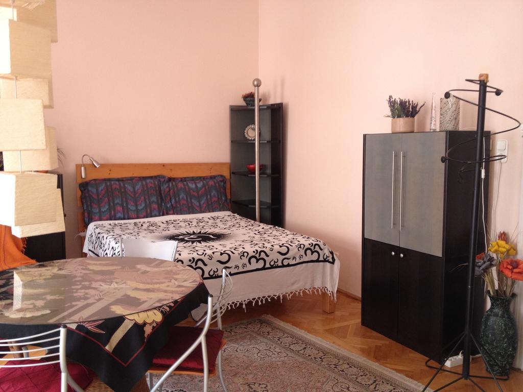 Edith'S Place In Budapest Bagian luar foto